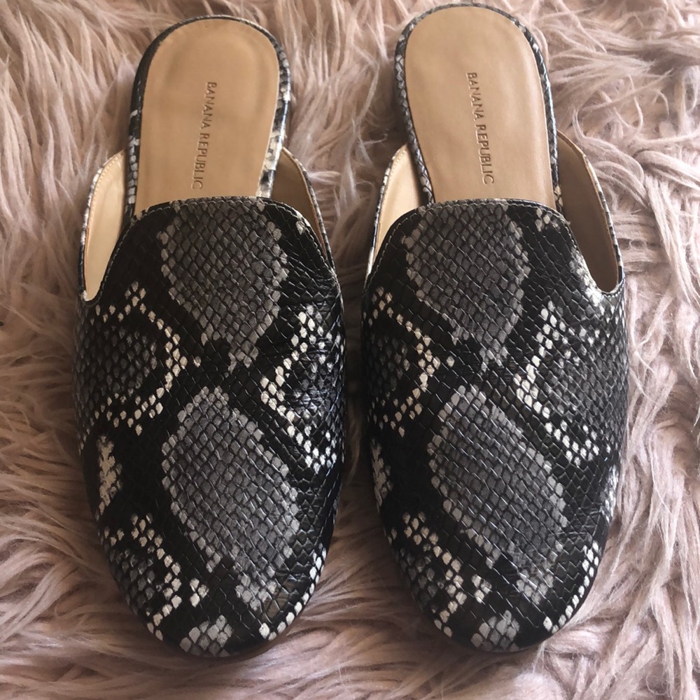 Banana Republic Snakeskin Print Mules